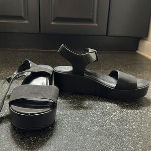 Cute women’s sandals